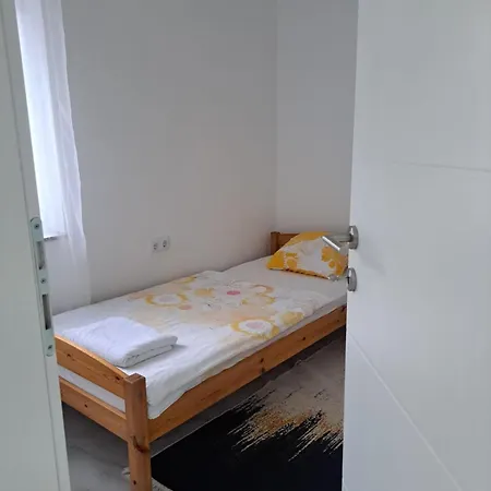 Kuca Za Odmor Plava Laguna Lägenhet