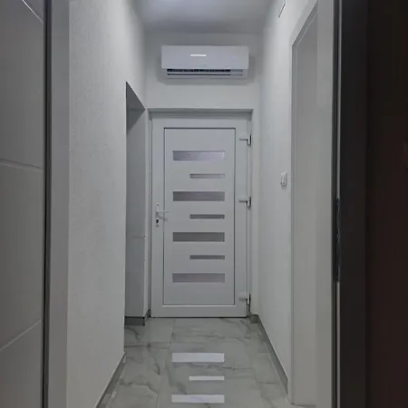 Kuca Za Odmor Plava Laguna *