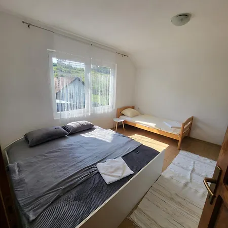 Kuca Za Odmor Plava Laguna Lägenhet *